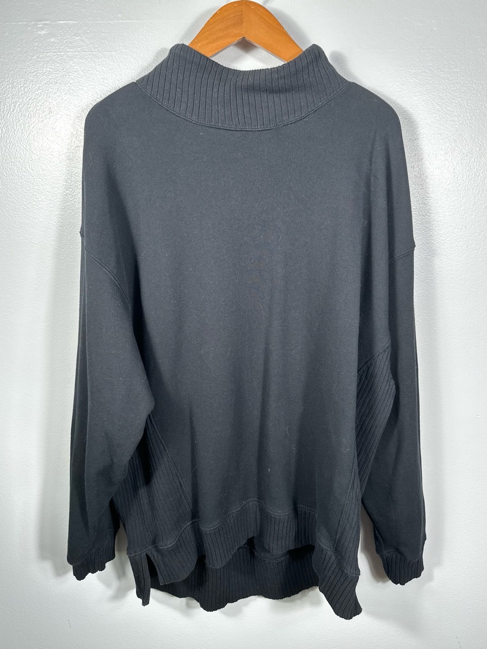 Aerie Black Long Sleeve Oversized Tunic Sweatshirt Size Medium Ribbed Side